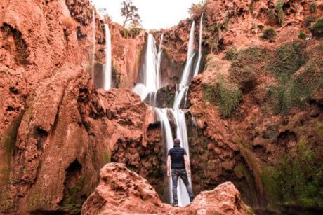 This day trip travels via the foothills of the High Atlas and into the Western Atlas to the Cascades d’Ouzoud. You'll visit a Berber market town and discover a dramatic region of mountains and wild apes.